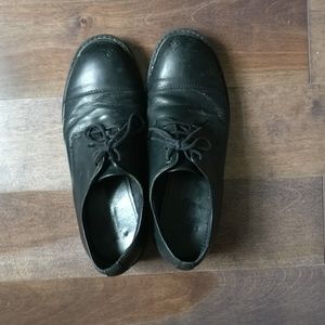 Vagabond black leather oxfords